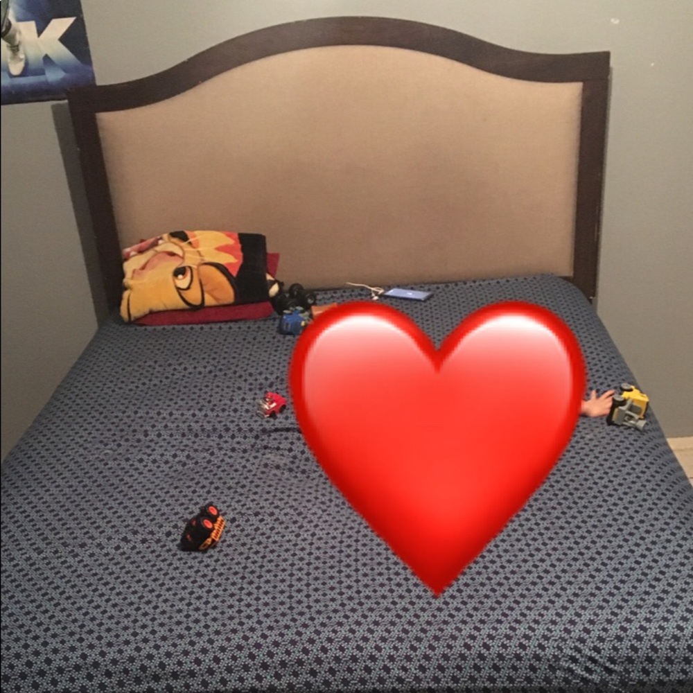 Queen size bed